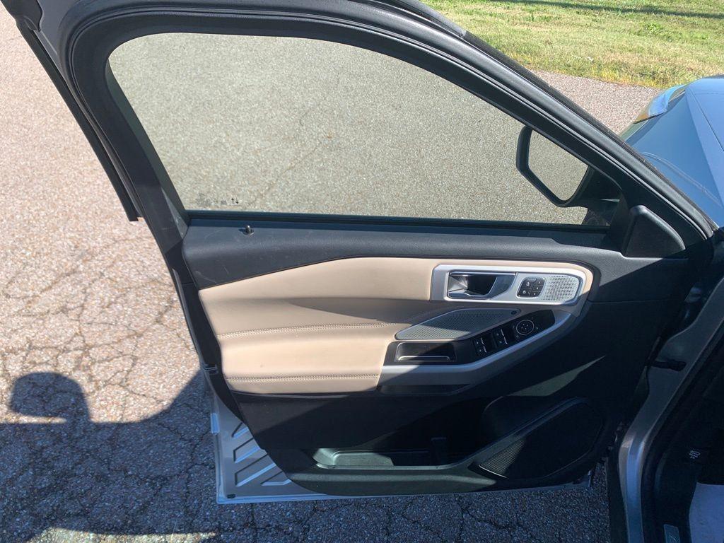 used 2022 Ford Explorer car, priced at $29,988