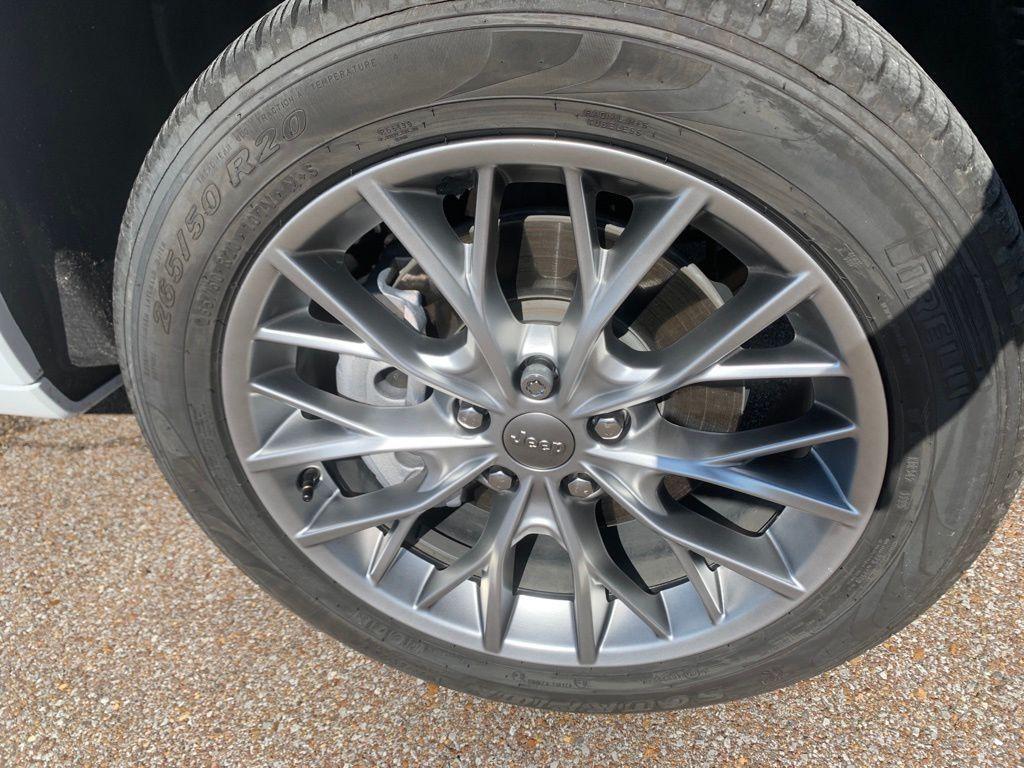 used 2025 Jeep Grand Cherokee L car, priced at $55,988