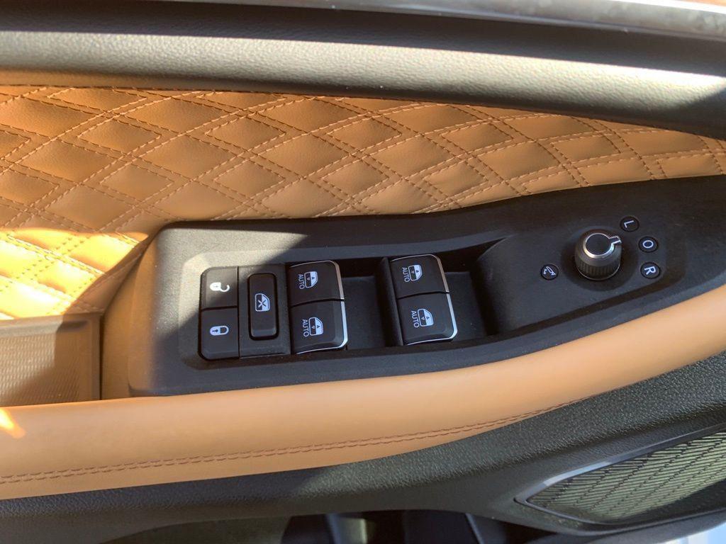 used 2025 Jeep Grand Cherokee L car, priced at $55,988