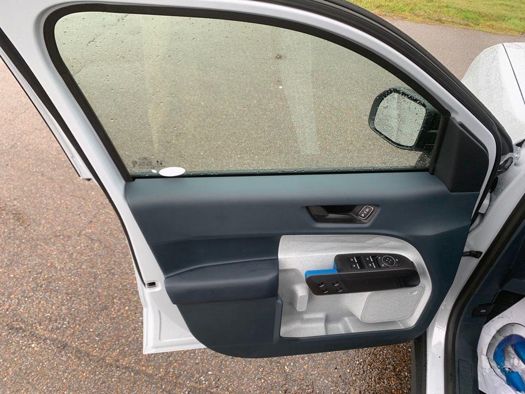 new 2025 Ford Maverick car, priced at $35,025