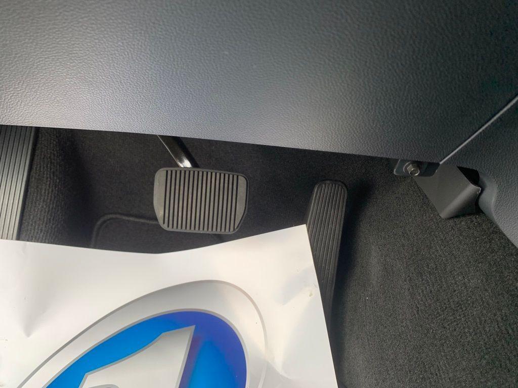 new 2025 Ford Explorer car, priced at $40,488