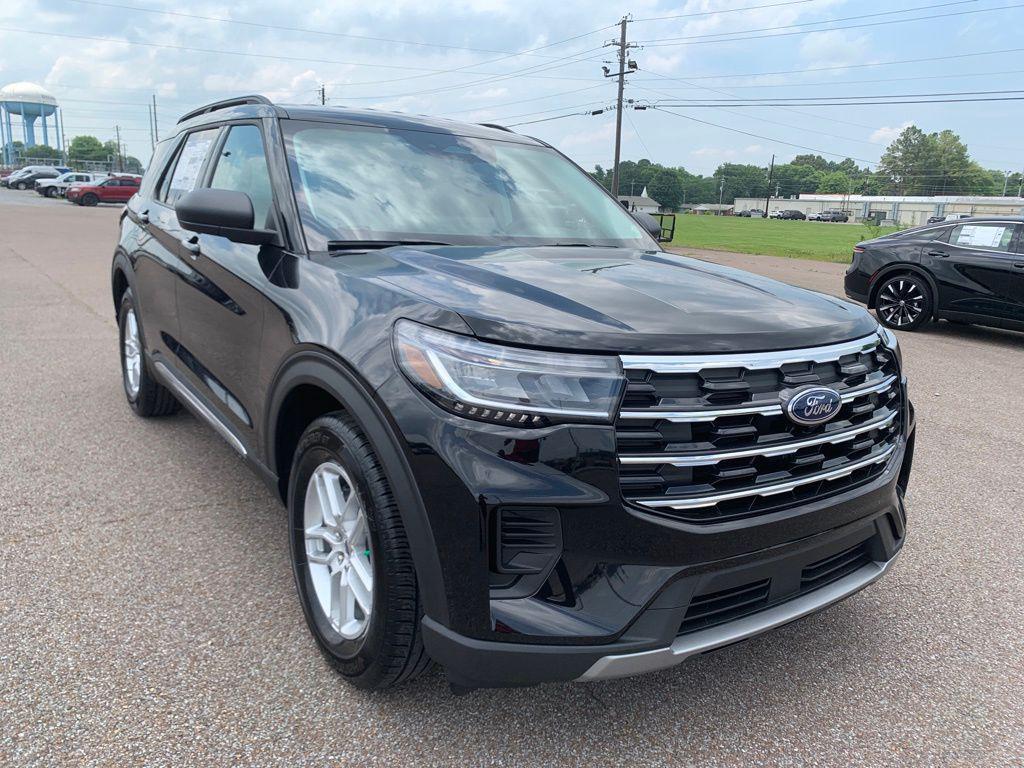 new 2025 Ford Explorer car, priced at $40,488
