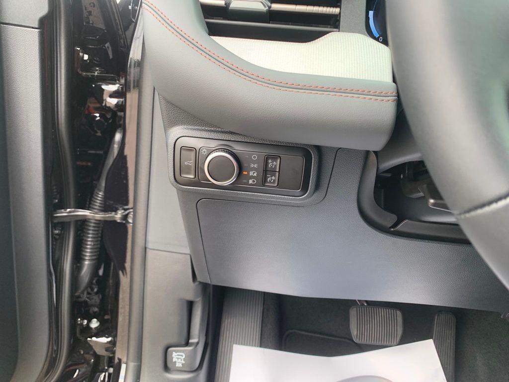 new 2025 Ford Explorer car, priced at $40,488