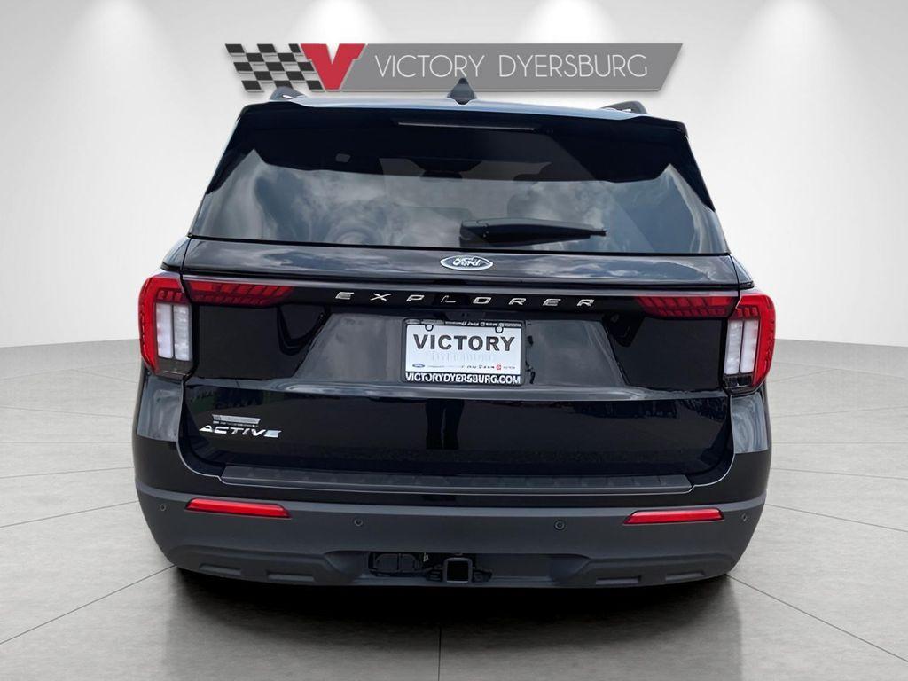 new 2025 Ford Explorer car, priced at $40,488