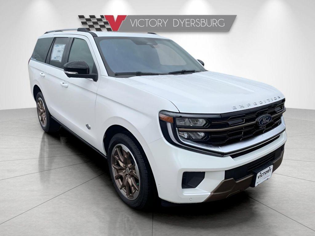 new 2025 Ford Expedition car, priced at $85,988