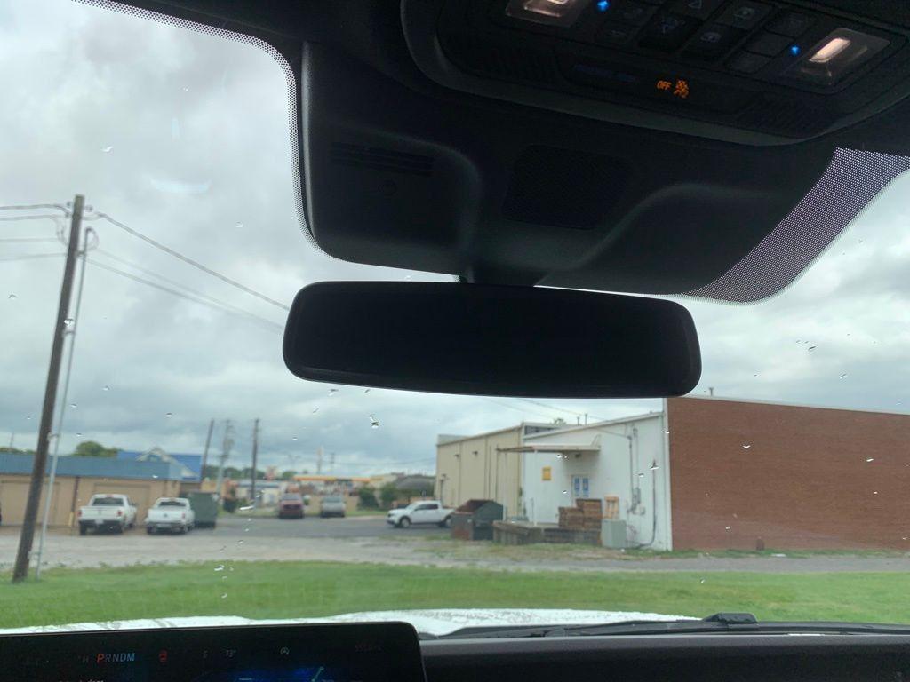 new 2025 Ford Expedition car, priced at $85,988