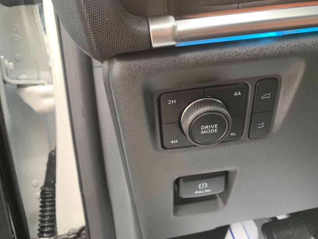 new 2025 Ford Expedition car, priced at $85,988