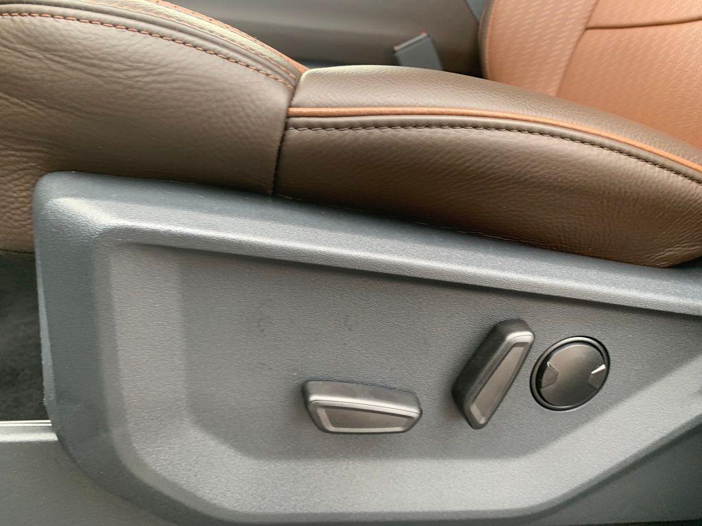 new 2025 Ford Expedition car, priced at $85,988