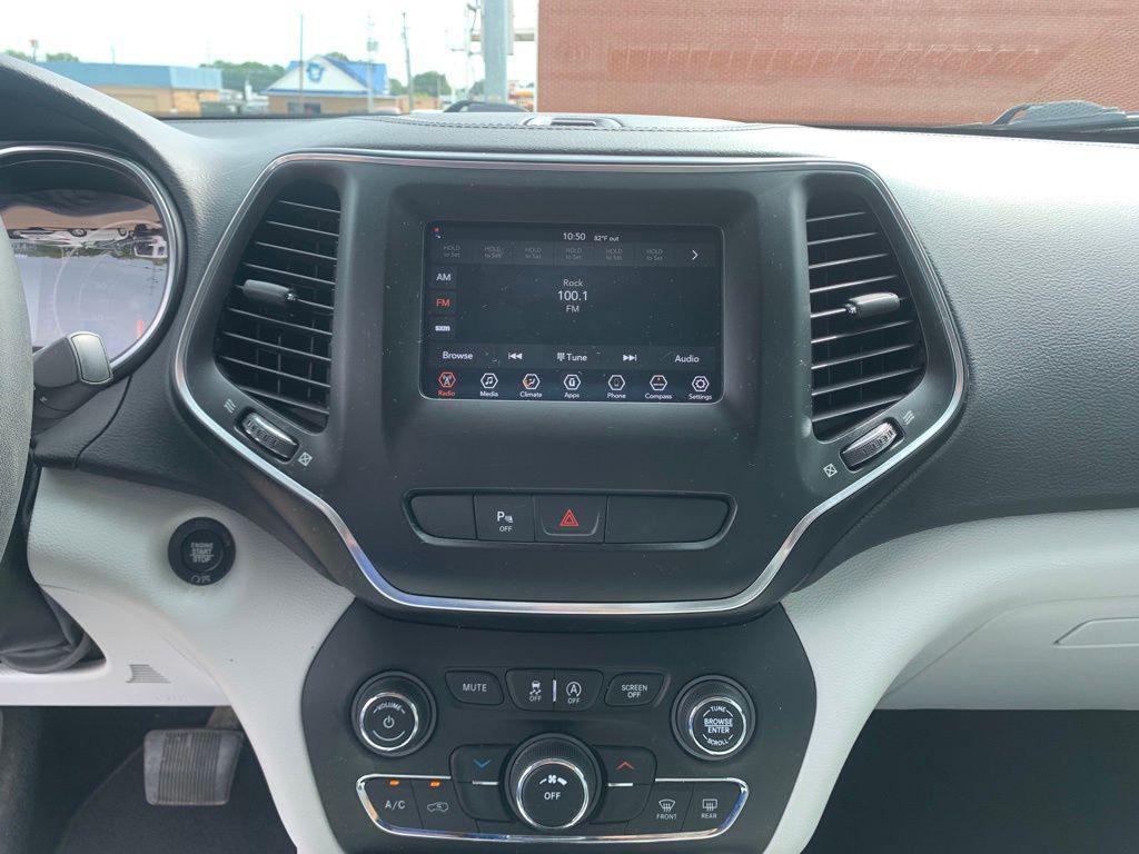 used 2020 Jeep Cherokee car, priced at $20,650