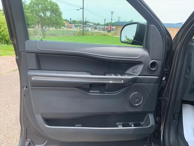 used 2024 Ford Expedition car, priced at $59,988