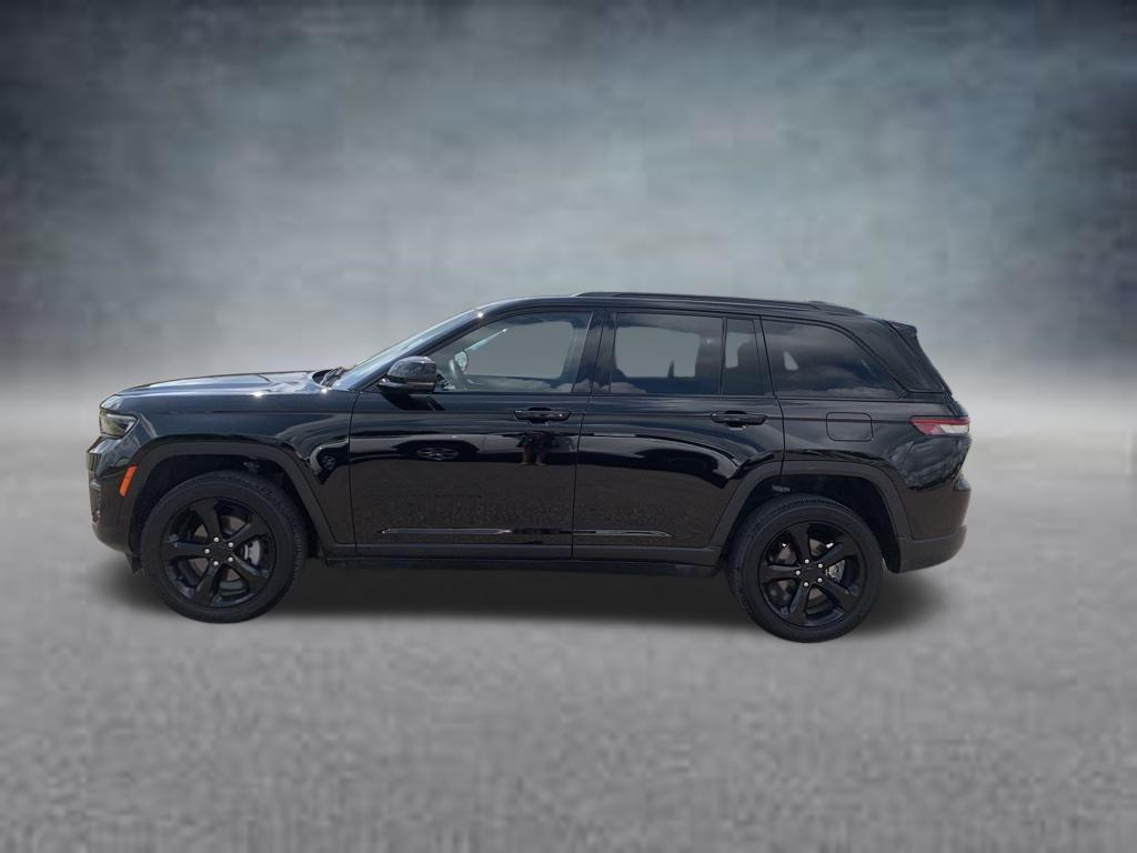 used 2022 Jeep Grand Cherokee car, priced at $34,998