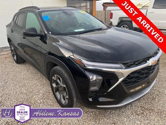 used 2025 Chevrolet Trax car, priced at $23,499