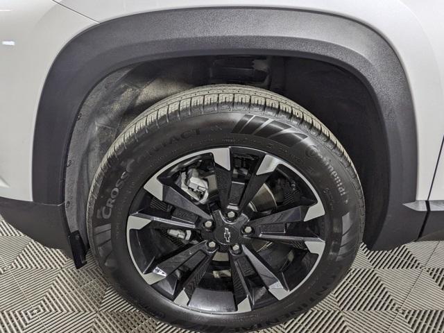 used 2025 Chevrolet Equinox car, priced at $32,398