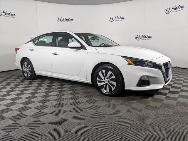 used 2022 Nissan Altima car, priced at $19,299