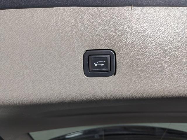used 2020 Chevrolet Traverse car, priced at $21,492