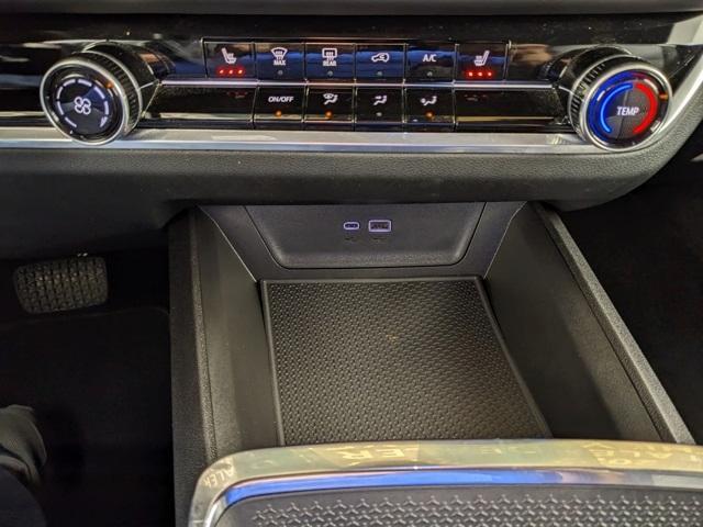 used 2025 Chevrolet Equinox car, priced at $27,999