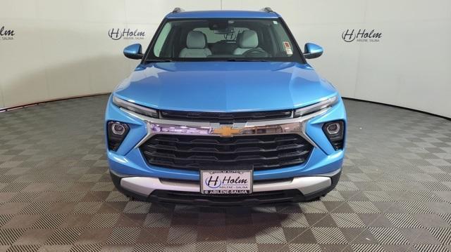 new 2025 Chevrolet TrailBlazer car, priced at $28,910