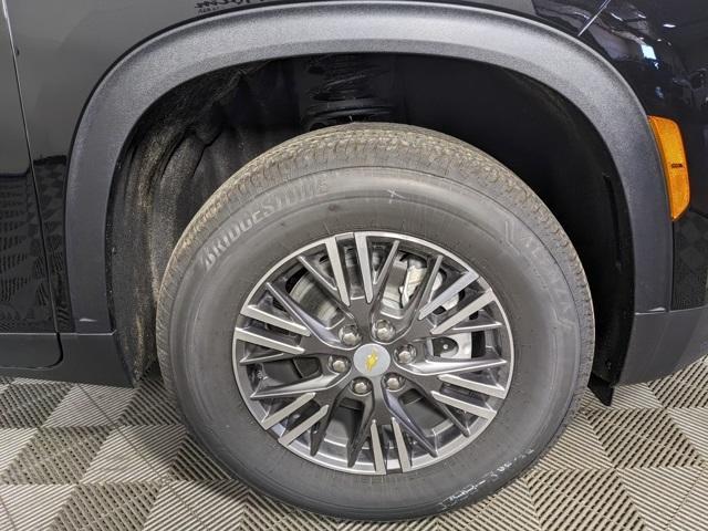 used 2025 Chevrolet Traverse car, priced at $38,495
