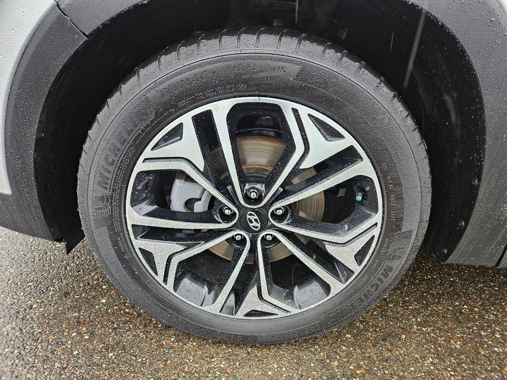 used 2019 Hyundai Santa Fe car, priced at $20,899