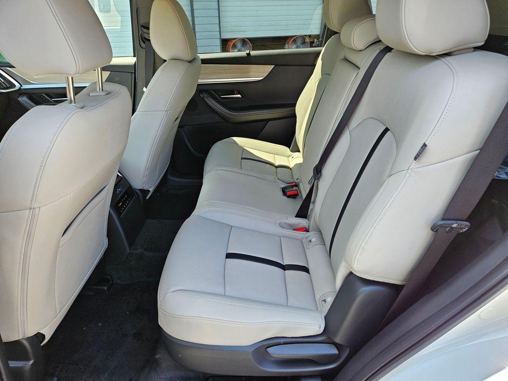 new 2025 Mazda CX-70 car, priced at $40,413