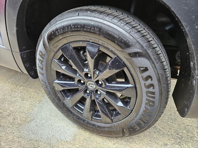 used 2024 Mazda CX-50 car, priced at $31,299
