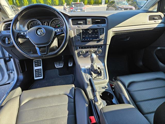 used 2017 Volkswagen Golf Alltrack car