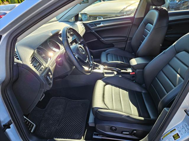 used 2017 Volkswagen Golf Alltrack car
