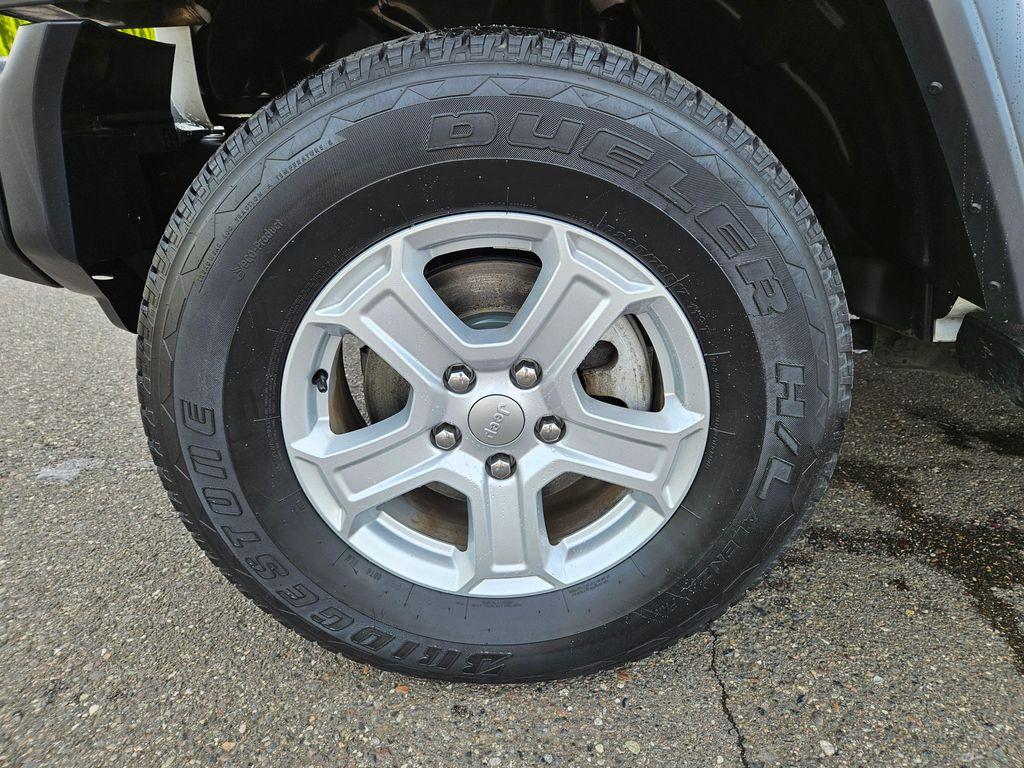 used 2020 Jeep Wrangler Unlimited car, priced at $27,999