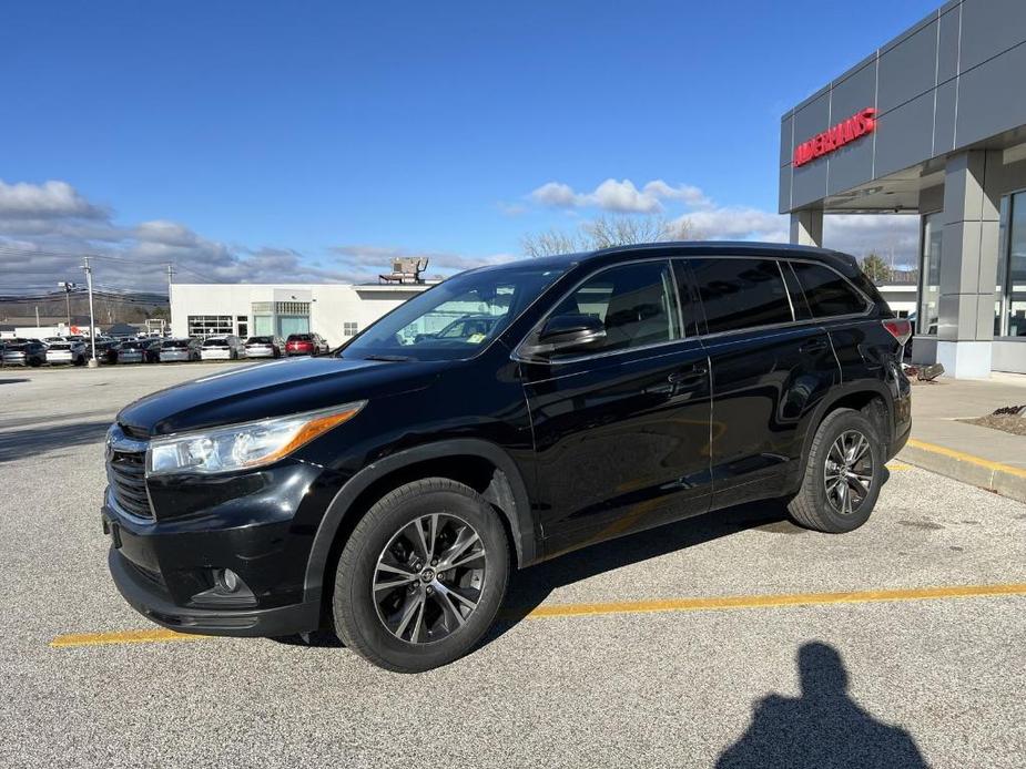 used 2016 Toyota Highlander car, priced at $19,500