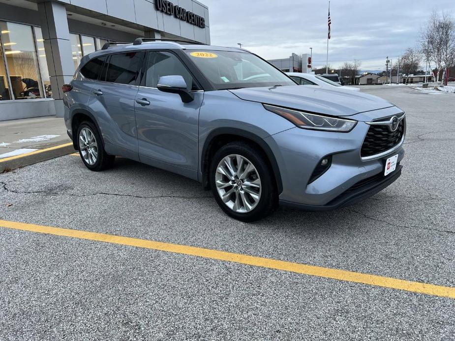 used 2022 Toyota Highlander car, priced at $38,500