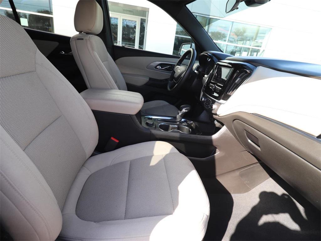 used 2022 Chevrolet Traverse car, priced at $25,323