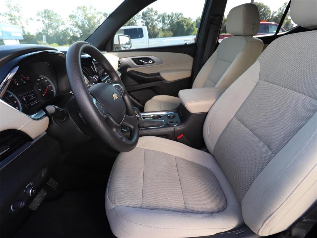 used 2022 Chevrolet Traverse car, priced at $25,323