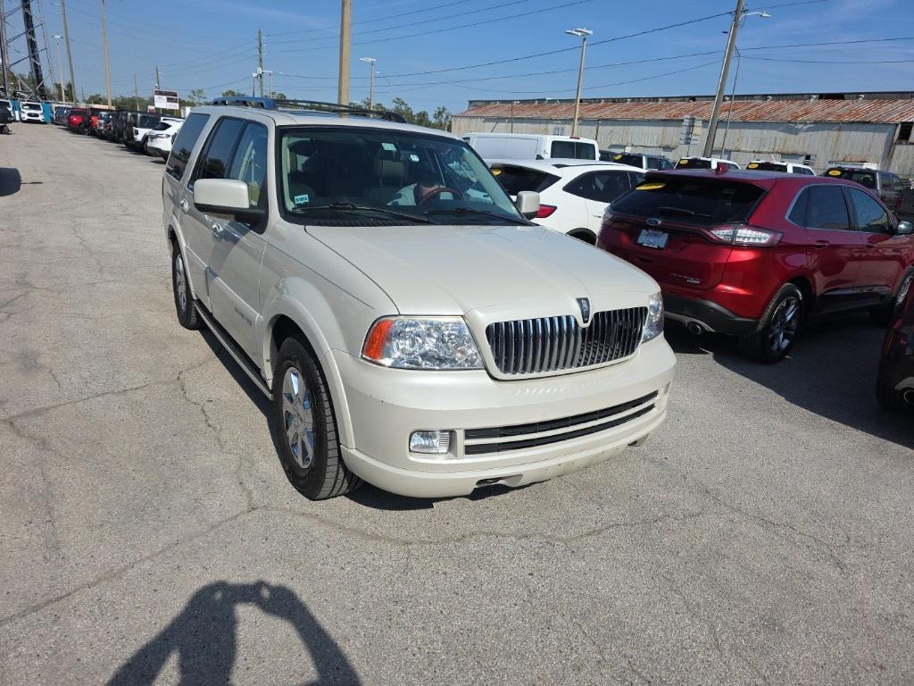 used 2006 Lincoln Navigator car, priced at $12,898