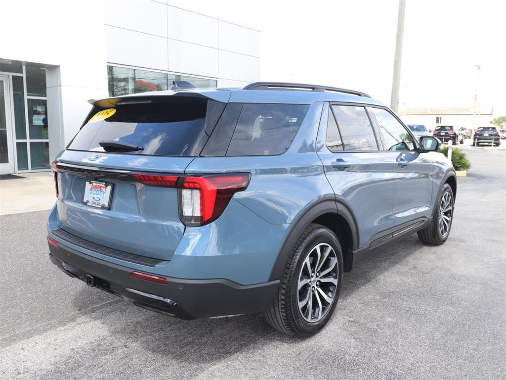 new 2025 Ford Explorer car, priced at $43,352