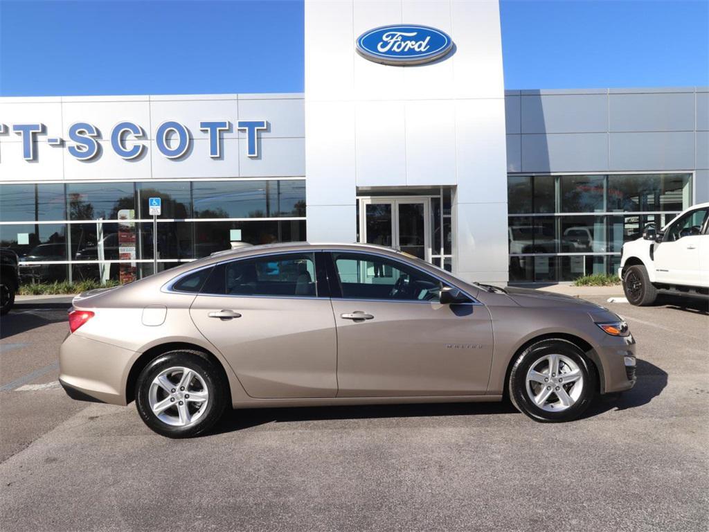 used 2024 Chevrolet Malibu car, priced at $17,276