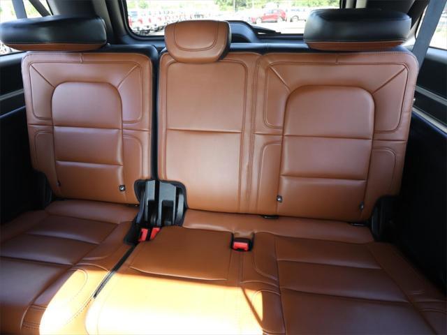 used 2021 Lincoln Navigator car, priced at $50,989