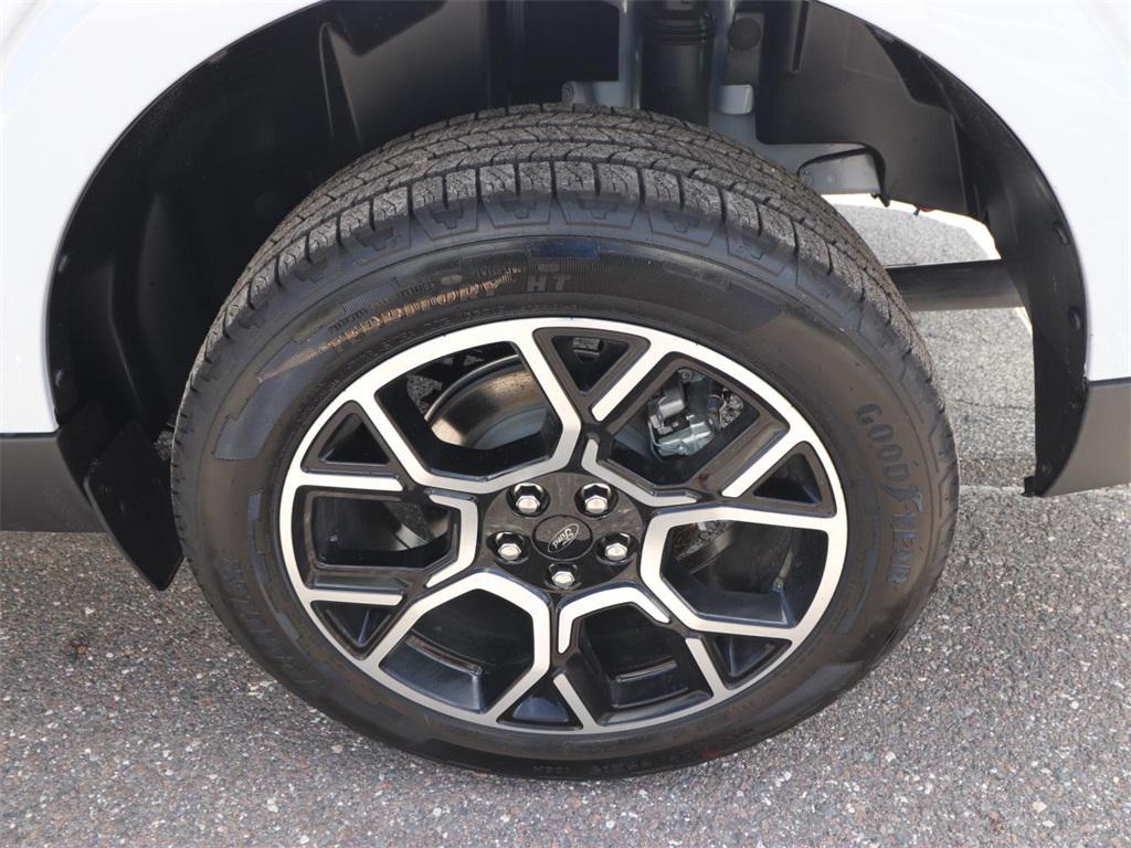 new 2025 Ford Maverick car, priced at $34,012