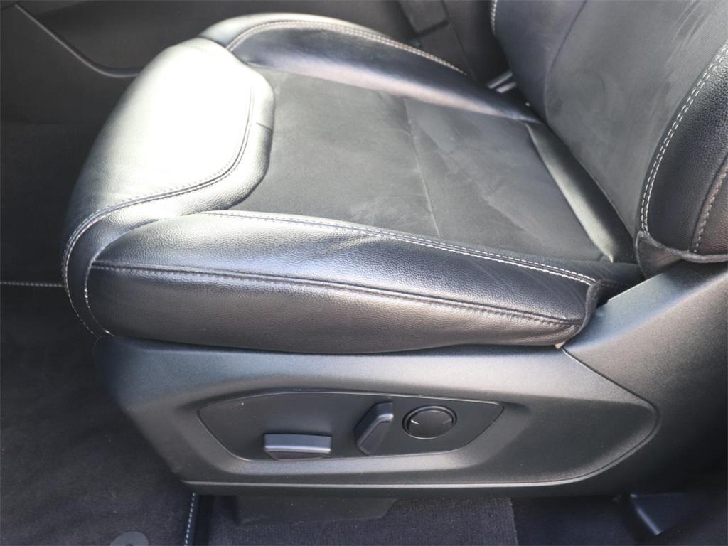 used 2022 Ford Explorer car, priced at $27,806