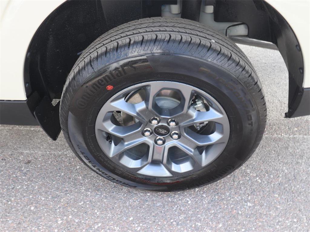 new 2025 Ford Maverick car, priced at $30,233