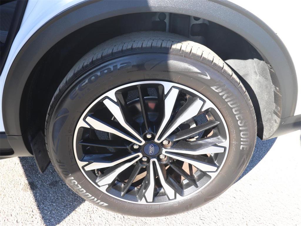 used 2022 Ford Escape car, priced at $21,454