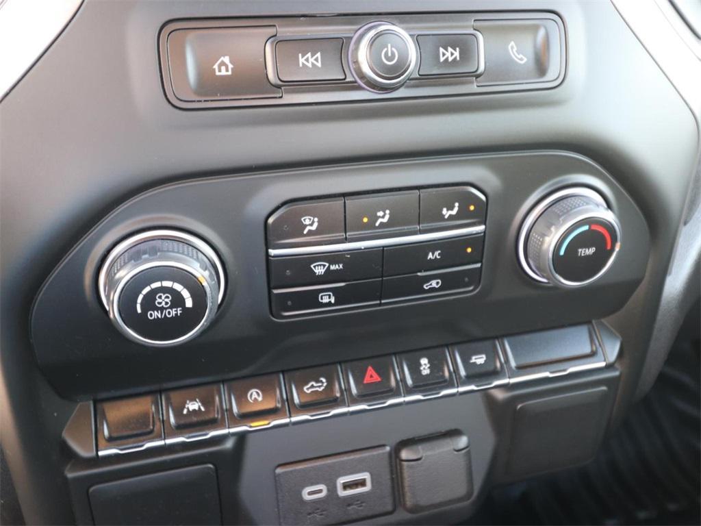 used 2024 Chevrolet Silverado 1500 car, priced at $31,434