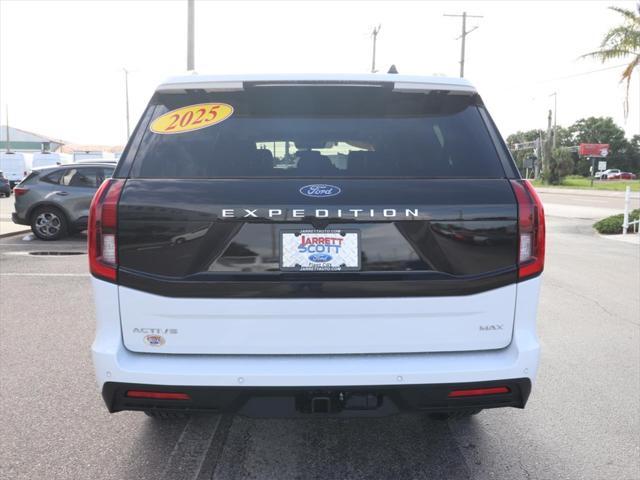 new 2025 Ford Expedition Max car, priced at $68,812