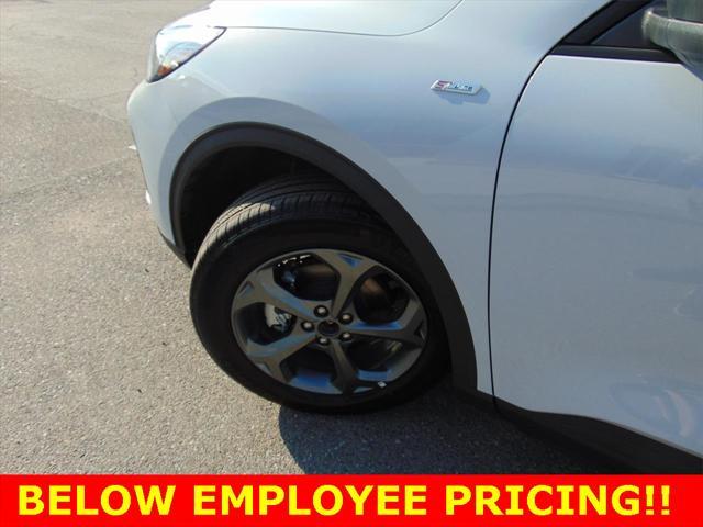 new 2025 Ford Escape car, priced at $29,924
