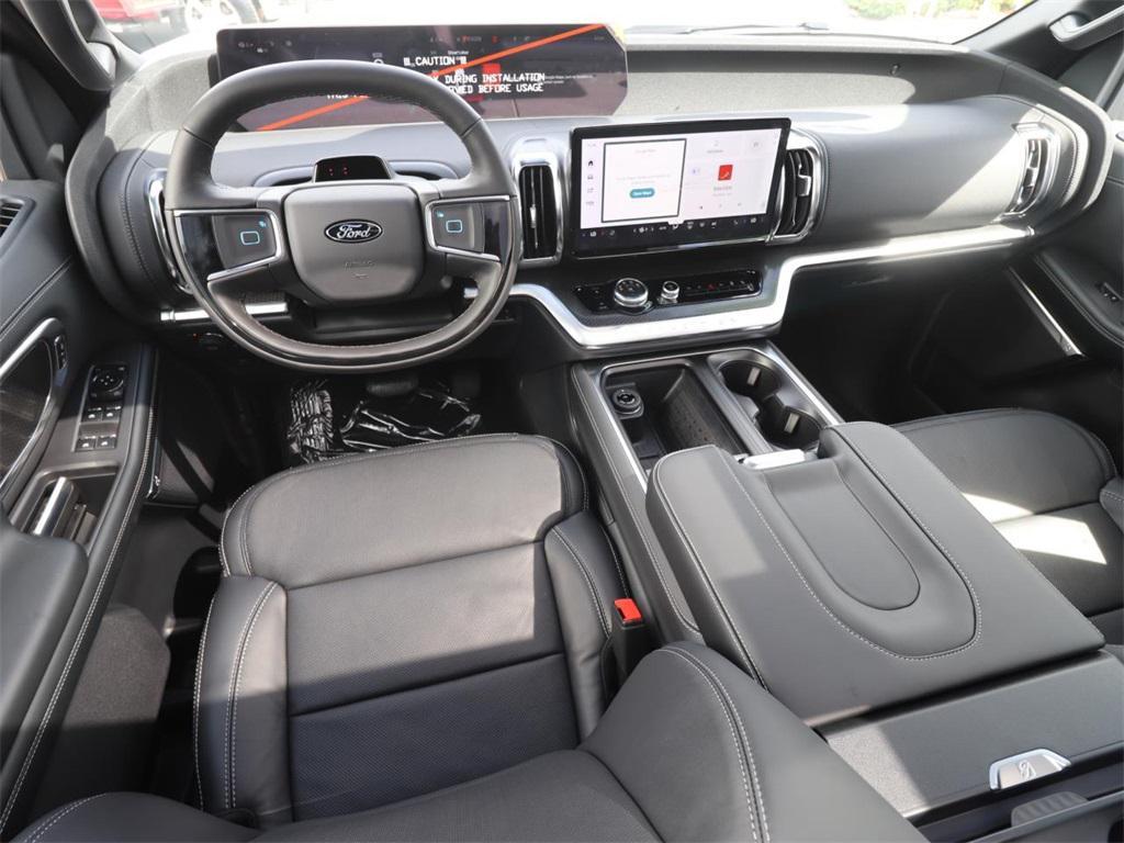 new 2025 Ford Expedition car, priced at $78,450