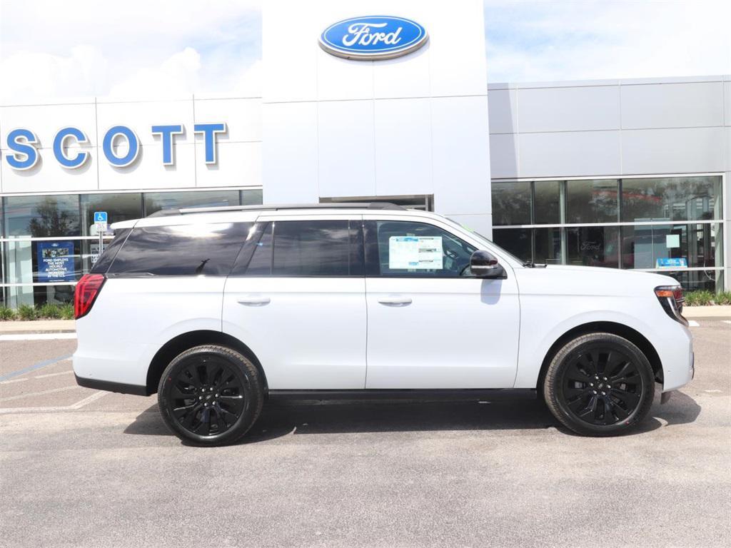 new 2025 Ford Expedition car, priced at $78,450