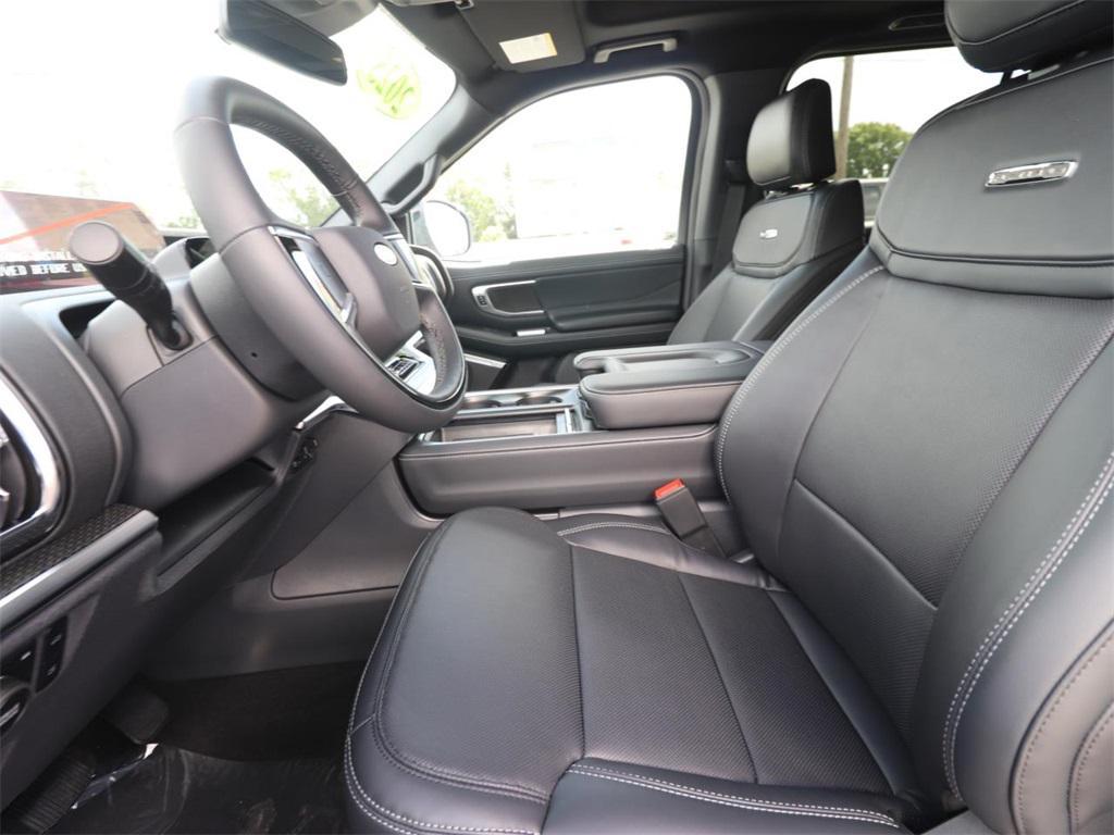 new 2025 Ford Expedition car, priced at $78,450