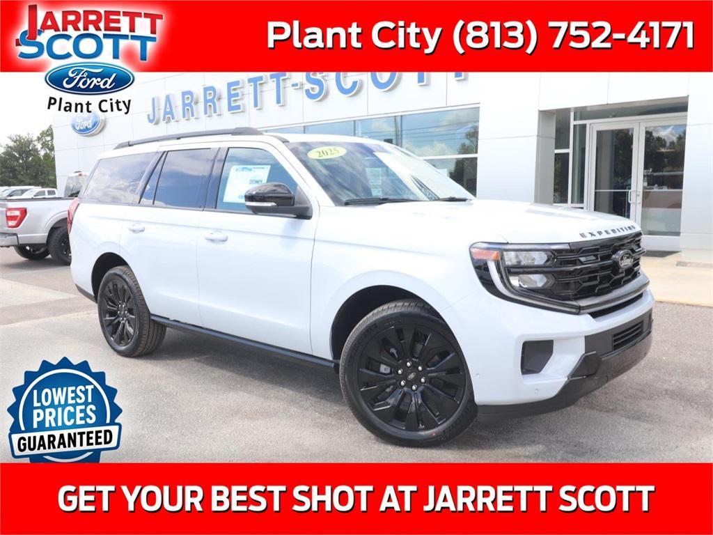 new 2025 Ford Expedition car, priced at $78,450