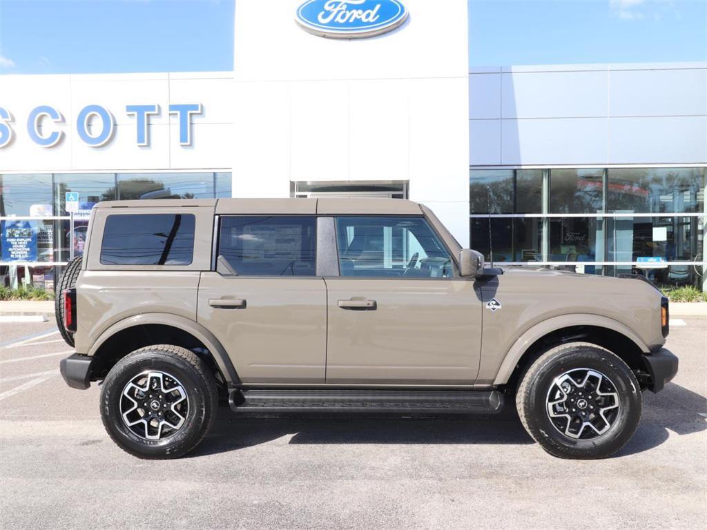 new 2025 Ford Bronco car, priced at $47,642