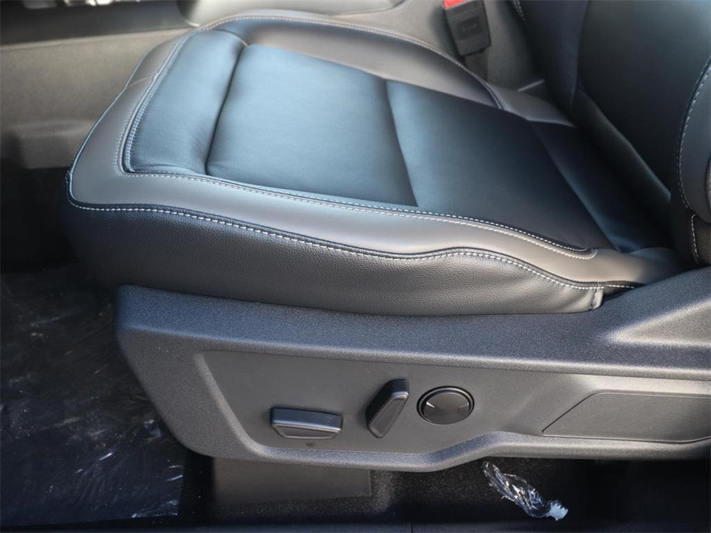 new 2025 Ford Bronco car, priced at $47,642