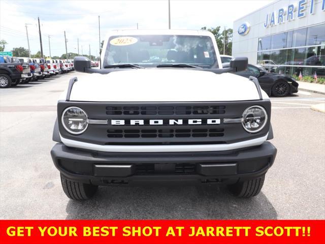 new 2025 Ford Bronco car, priced at $38,174
